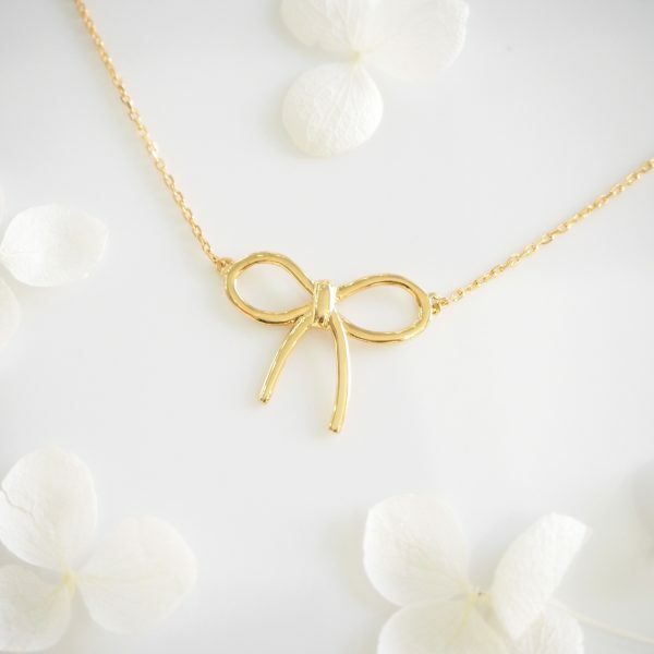 18ct yellow gold bow necklace