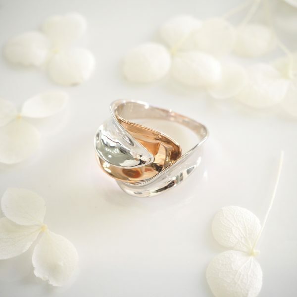 18ct white and rose gold ring