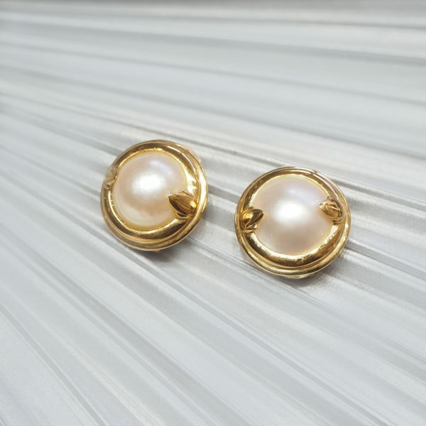 18ct Yellow Gold Pearl Continental Clip Earrings