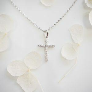 18ct white gold claw set diamond cross necklace