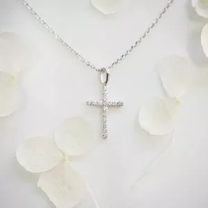 18ct white gold claw set diamond cross necklace