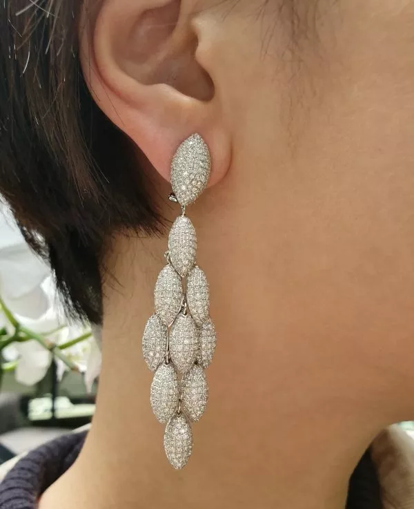 18ct White Gold Diamond Drop Earrings - Image 2