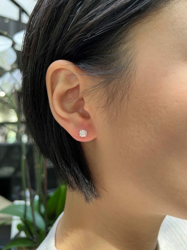 18ct rose gold 2=0.74ct diamond stud earrings - Image 2
