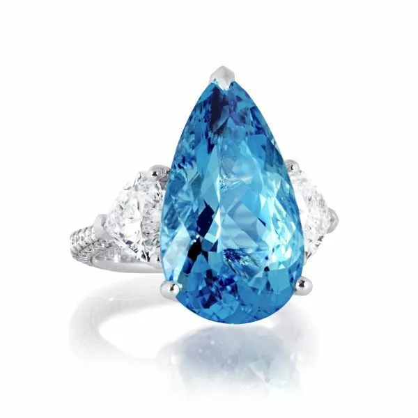 18ct white gold 8.35 pear shaped Santa Maria aquamarine and diamond ring