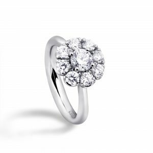 Platinum 0.46ct F VS2 round brilliant cut diamond ring