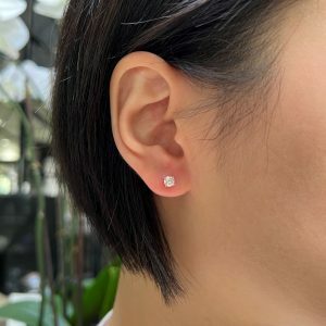 18ct rose gold 2=0.62ct round diamond stud earrings
