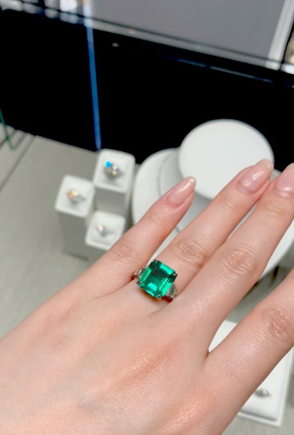 18ct white gold 3.95ct square emerald cut Colombian Emerald and Diamond ring