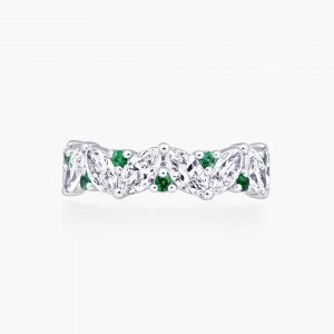18ct white gold diamond and emerald ring