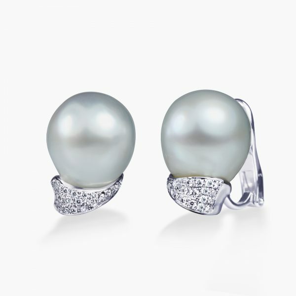 18ct White Gold Diamond and Baroque Pearl Earrings - Image 2