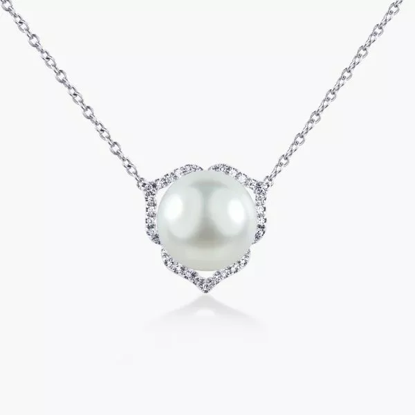 18ct White Gold South Sea Pearl & Diamond Necklace