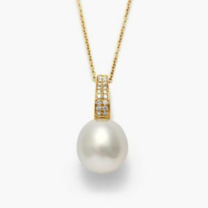 18ct yellow gold diamond and 13mm south sea pearl pendant