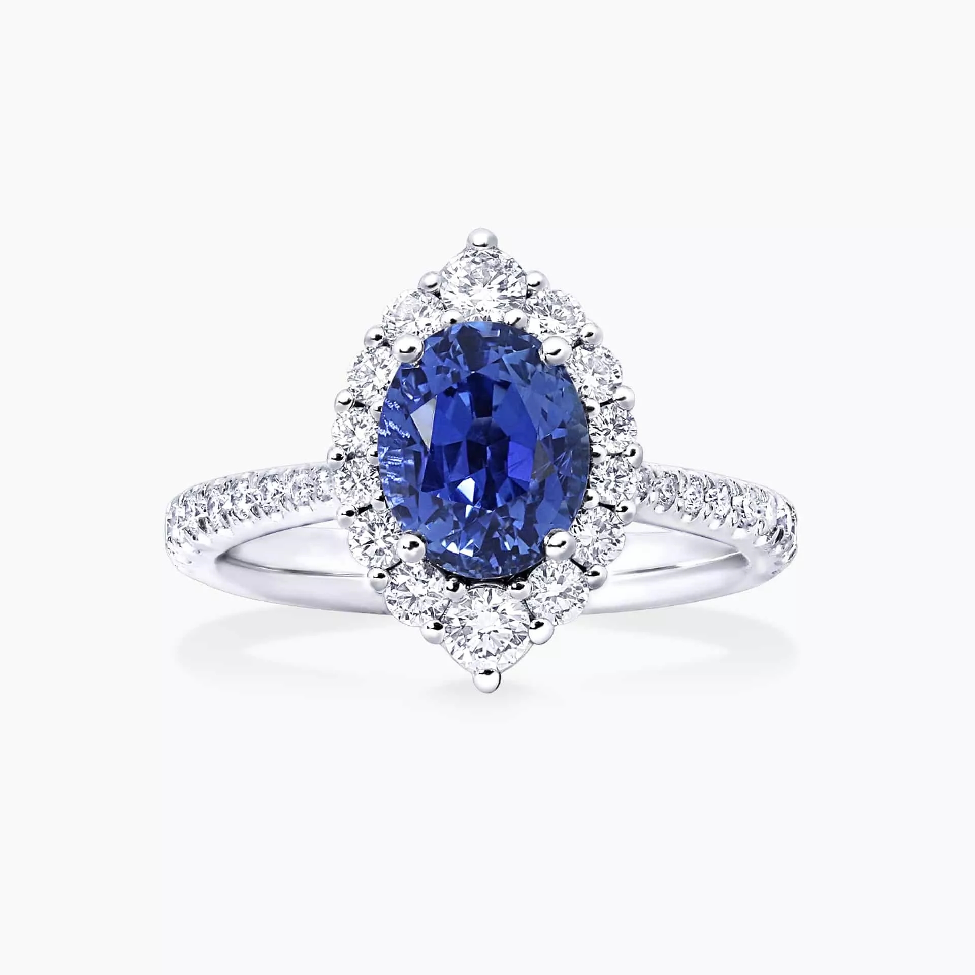Oval clearance ceylon sapphire
