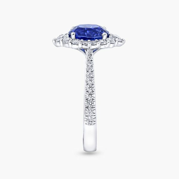 18ct white gold 2.14ct oval Ceylon sapphire and diamond ring - Image 3
