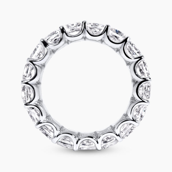 Platinum cushion cut diamonds ring