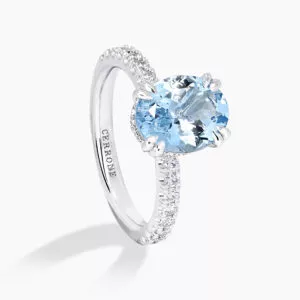 18ct white gold 2.25ct oval aquamarine and diamond ring
