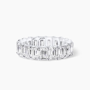18ct white gold Emerald cut diamond ring