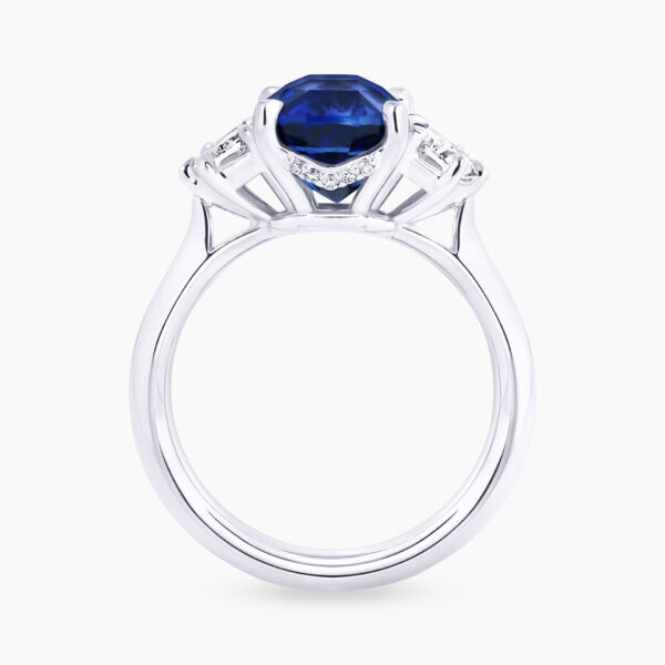LAKE COMO - 18ct white gold 4.64ct cushion cut Ceylon sapphire & diamond ring - Image 2