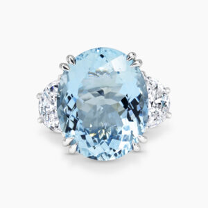 18ct white gold 8.85ct oval aquamarine and diamond ring