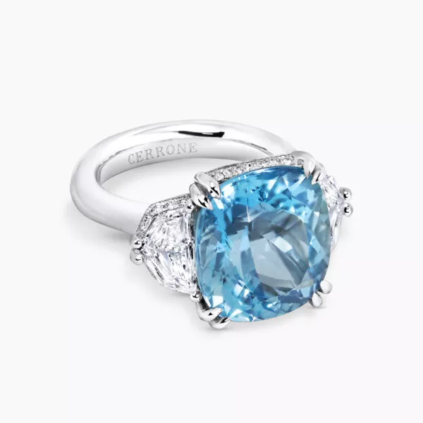 18ct white gold 9.59ct cushion aquamarine and diamond ring - Image 2