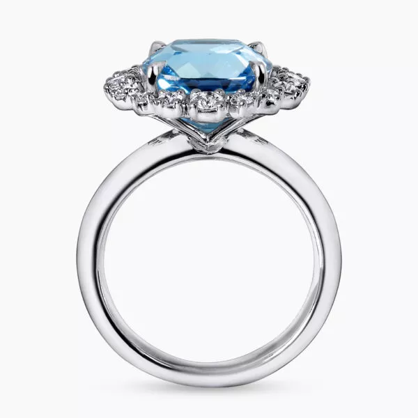 18ct white gold cushion cut Swiss blue topaz and diamond ring - Image 2