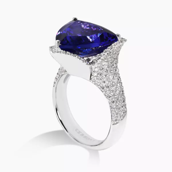 18ct white gold 8.09ct Trilliant cut tanzanite and diamond ring - Image 3