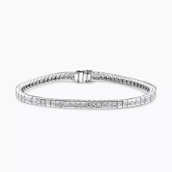 18ct white gold princess cut diamionds tennis bracelet