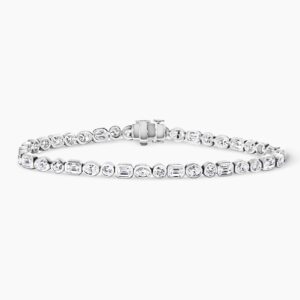18ct white gold round, oval and emerald cut diamond bracelet