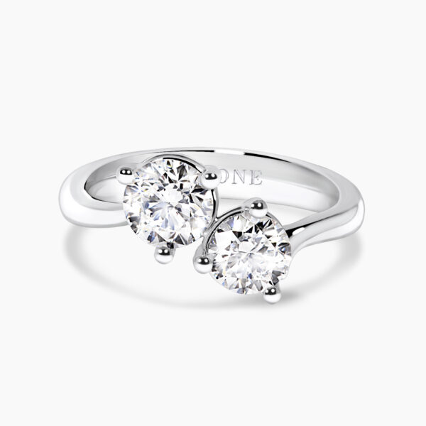 18ct white gold round GIA diamond ring
