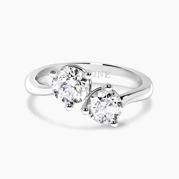 18ct white gold round GIA diamond ring