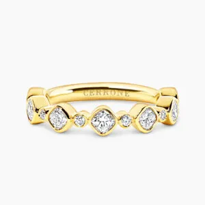18ct yellow gold round and cushion cut diamond ring