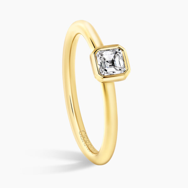 18ct yellow gold 0.31ct Asscher cut diamond solitaire bezel ring - Image 2