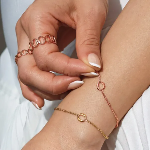 18ct rose gold small ‘O’ bracelet from the Iconica Collection - Image 2